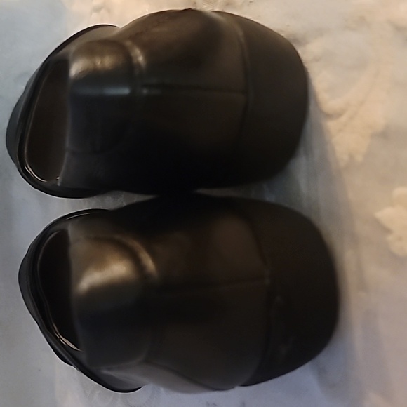 Flat shoes by naturalizer, size 8, Black - Picture 4 of 4